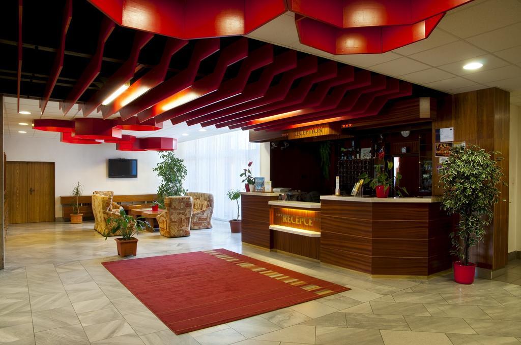 Hotel Slunce Havlíčkŭv Brod Exteriör bild